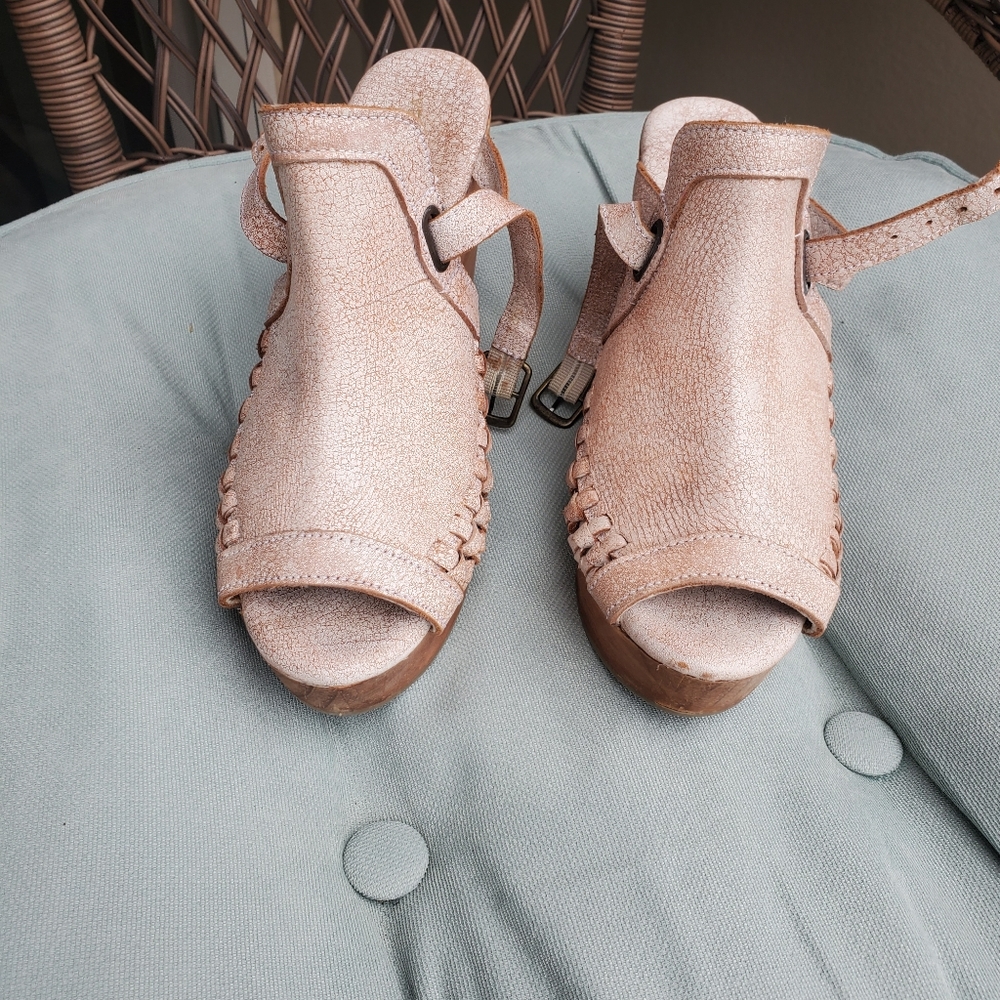 Volatile wedges